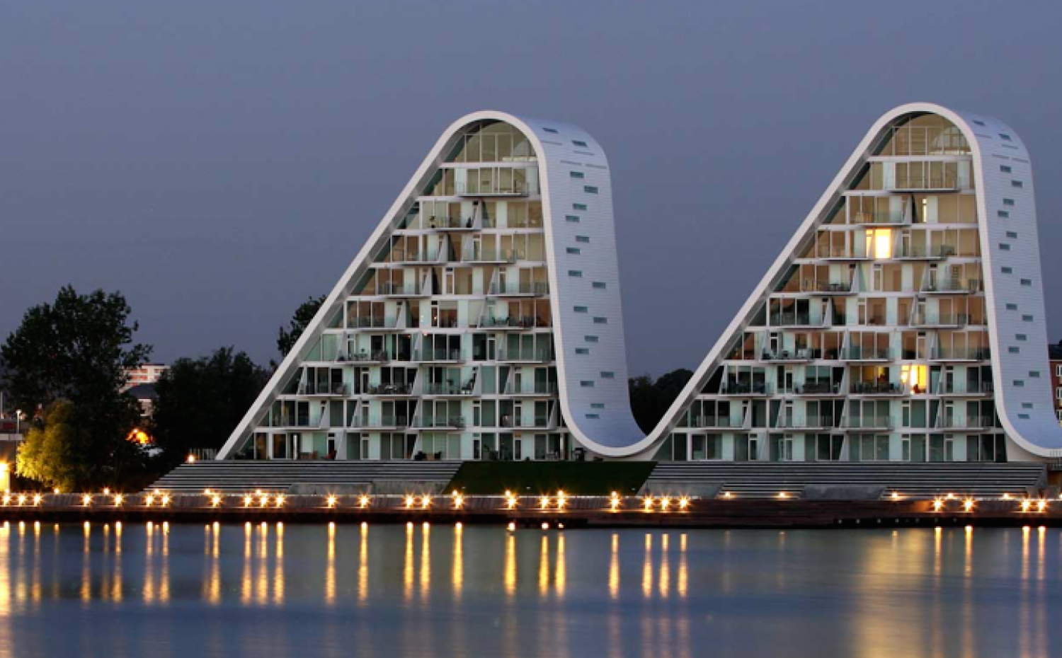 The Wave, de Henning Larsen Architects, en Vejle (Dinamarca) Libro Building Community. New Apartment Architecture de Thames &Hudson