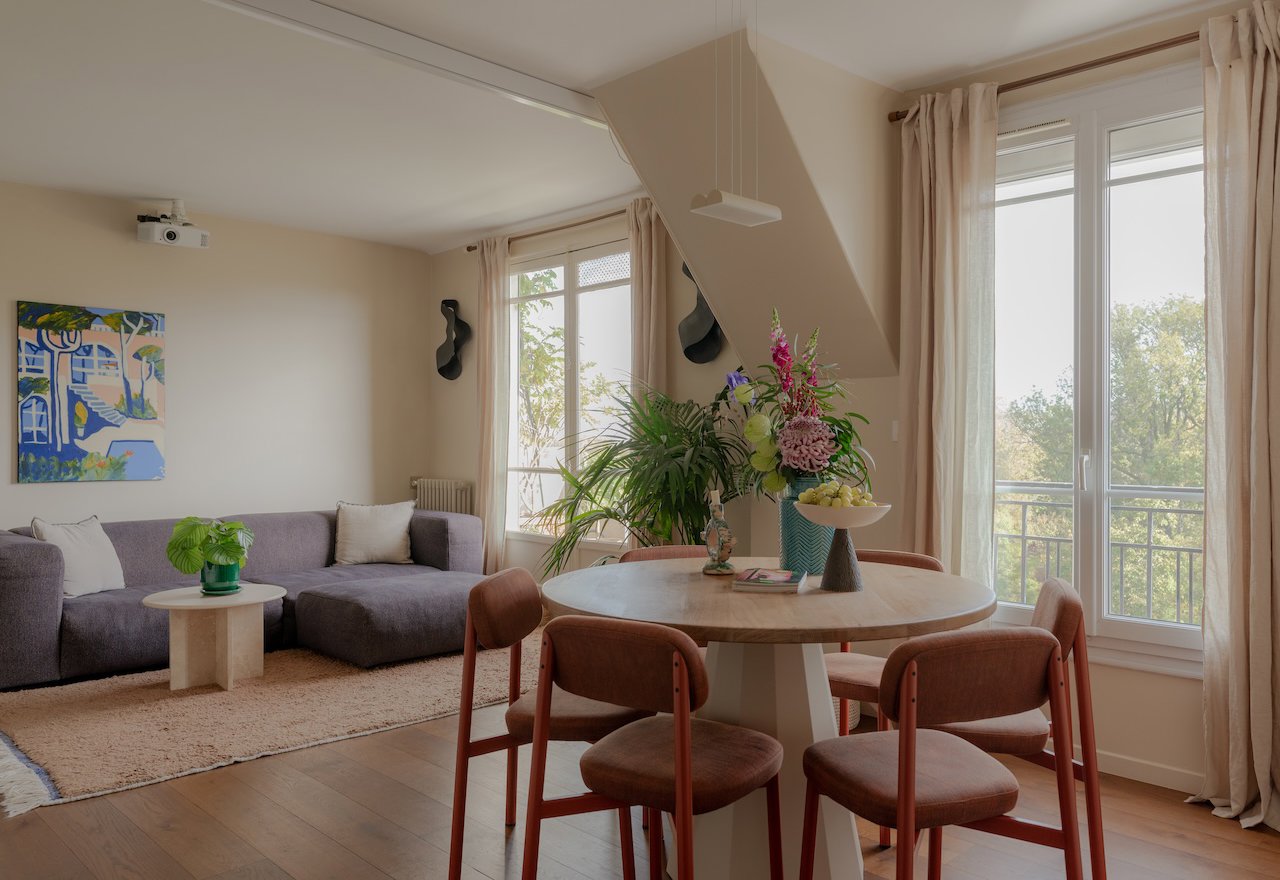 La terraza de este apartamento de 50 metros sobrevuela los tejados de París