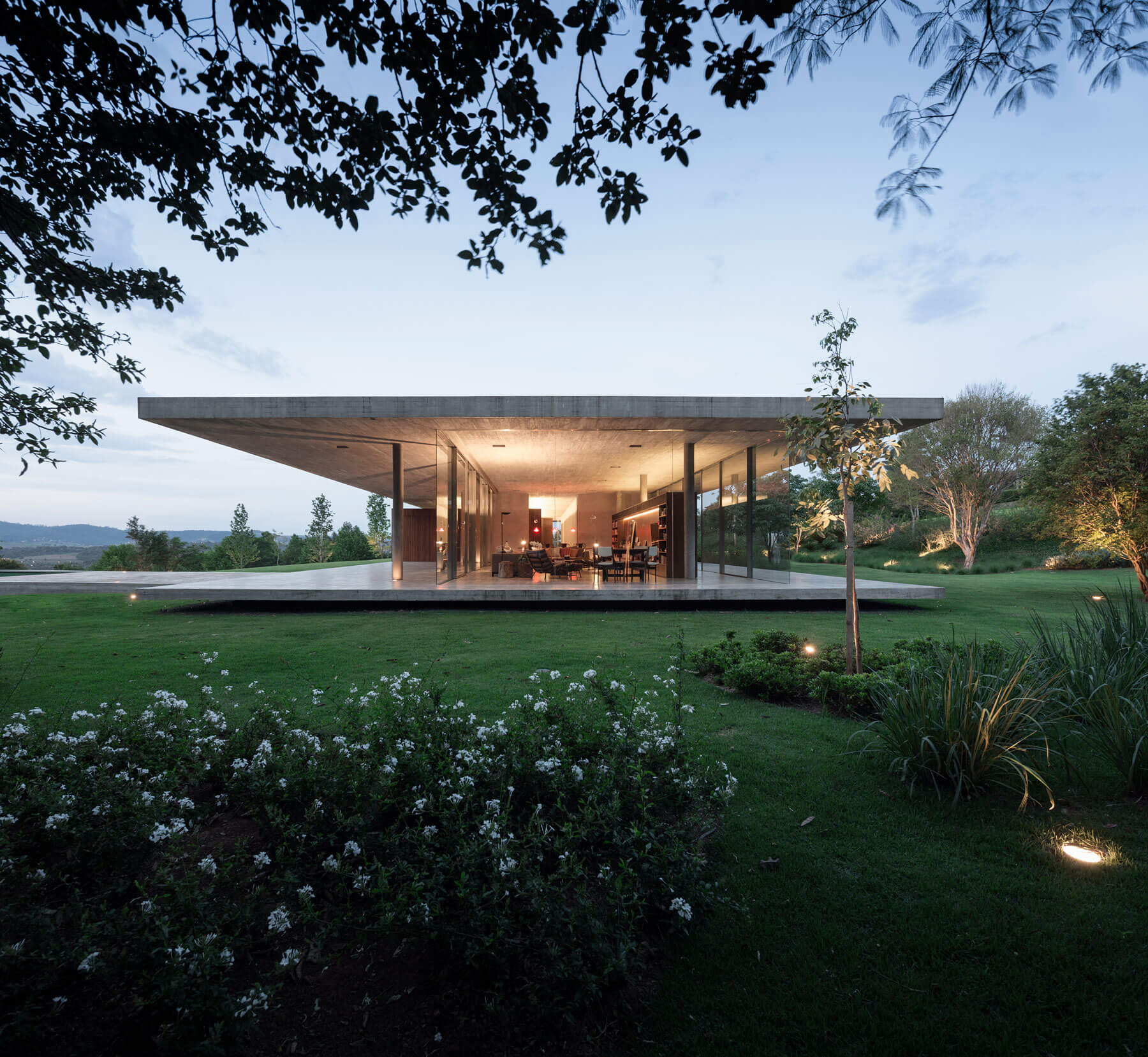 8. Espacio