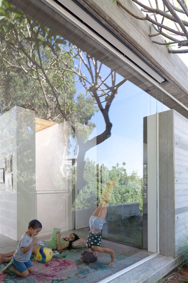 14. Casa transparente
