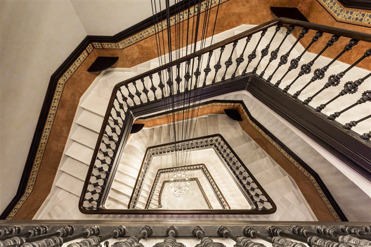 Las escaleras recuperan su esplendor
