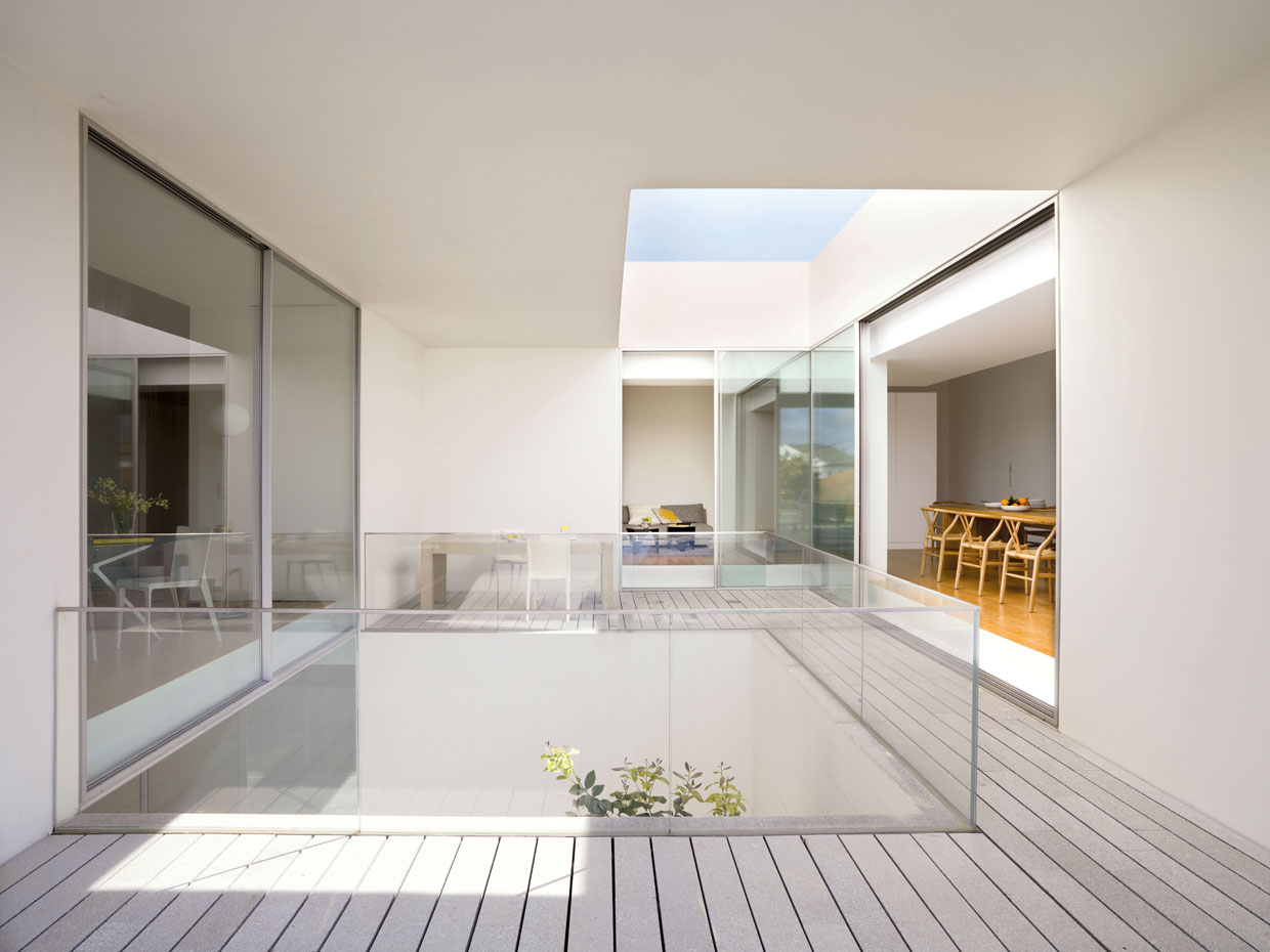 Patio de luz casa de Manuel Aires Mateus 