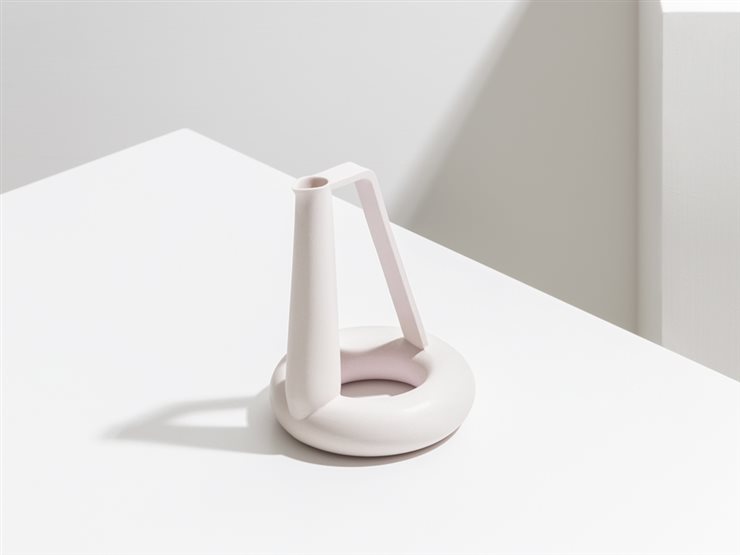 Candelero de porcelana Acquedotto, del estudio Formafantasma