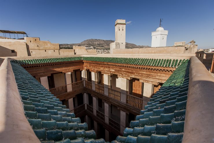 Los edificios se insertan en un laberinto de callejuelas que es el hogar de 200.000 personas 