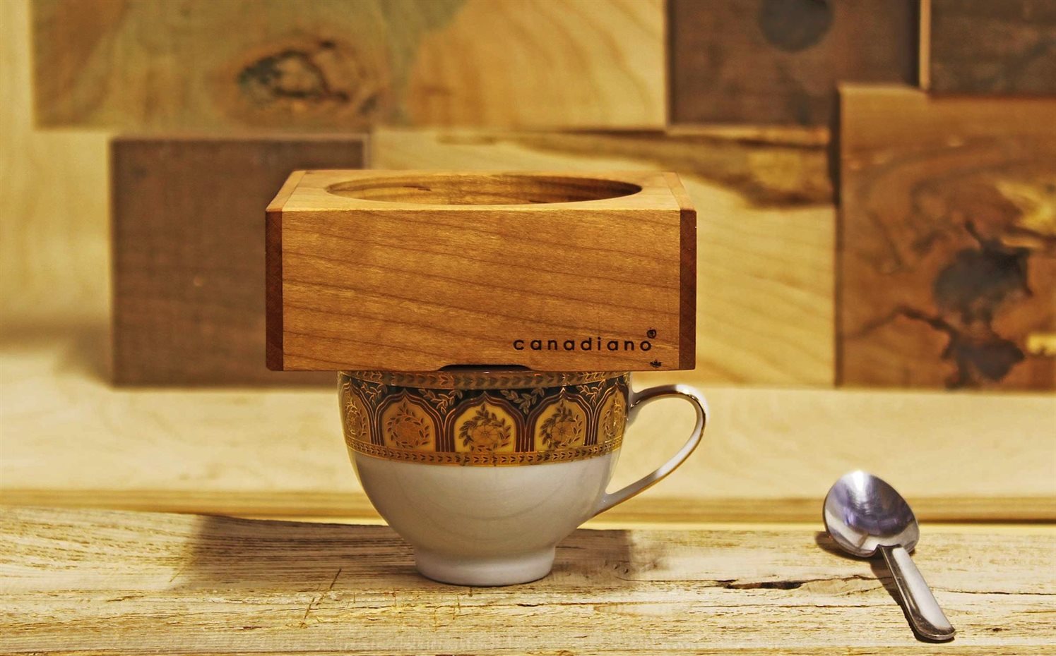 Canadiano. [09] Más madera