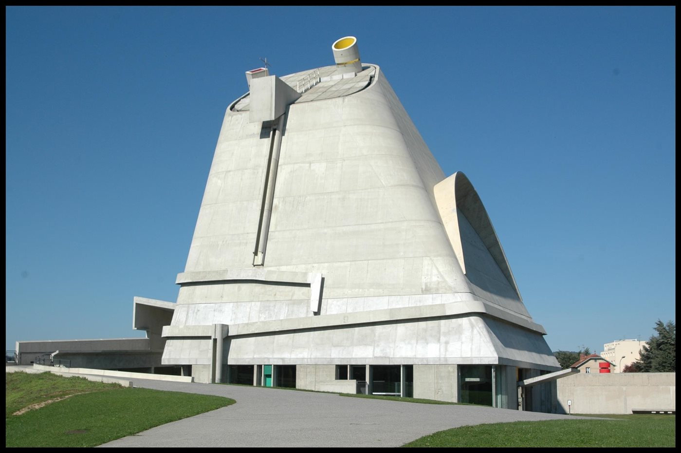  Iglesia de Saint Pierre. Firminy (Francia), 1963 Le Corbusier
