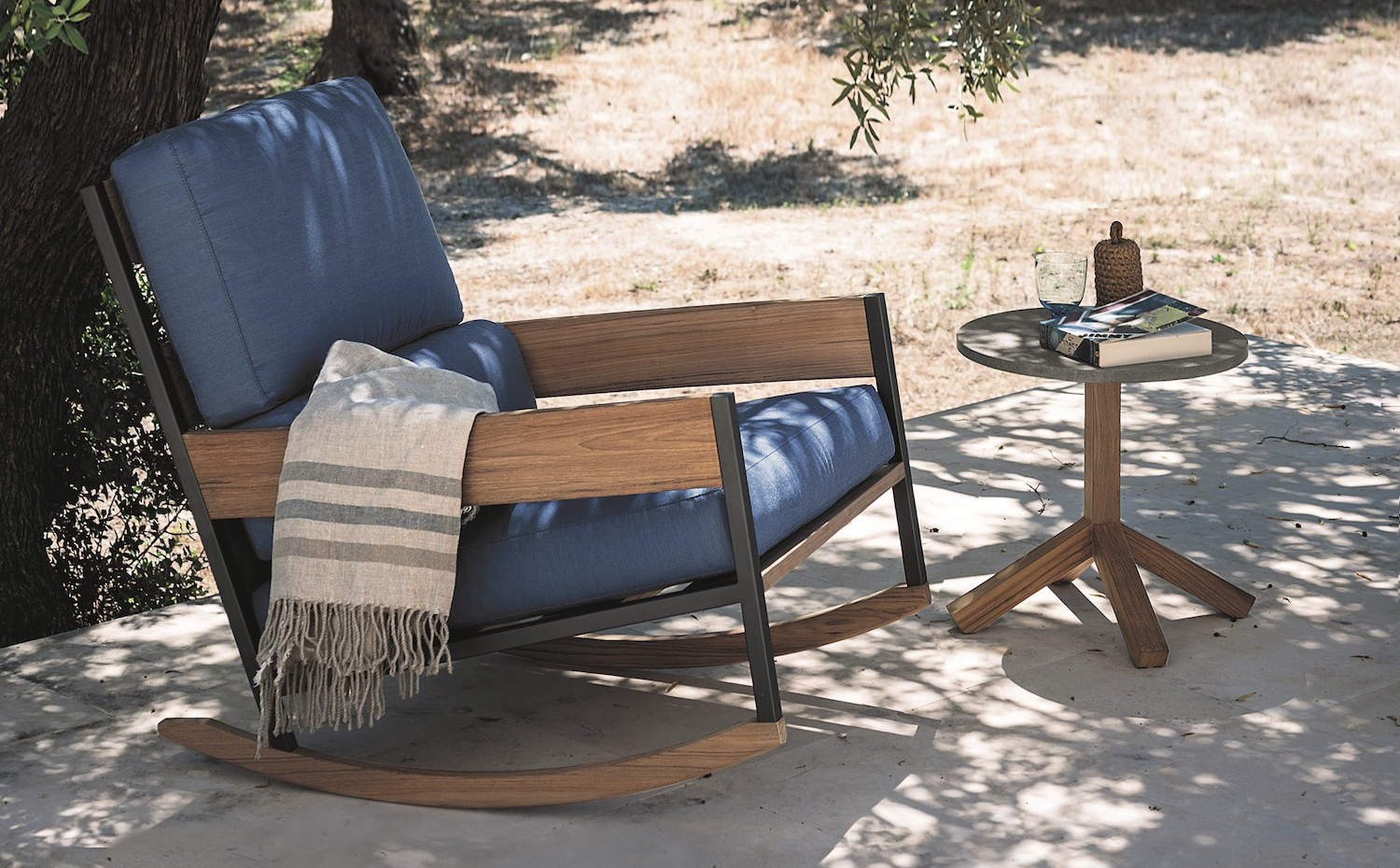 NAP-Rocking-garden-armchair-RODA-138211-rel41c1e24f. [01] En su justa medida