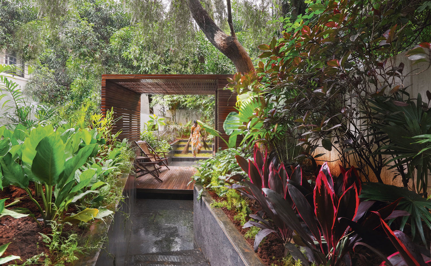 Pabellón Garden Folly, diseñado por CollectiveProject (Cyrus Patell y Eliza Higgins) en Bangalore