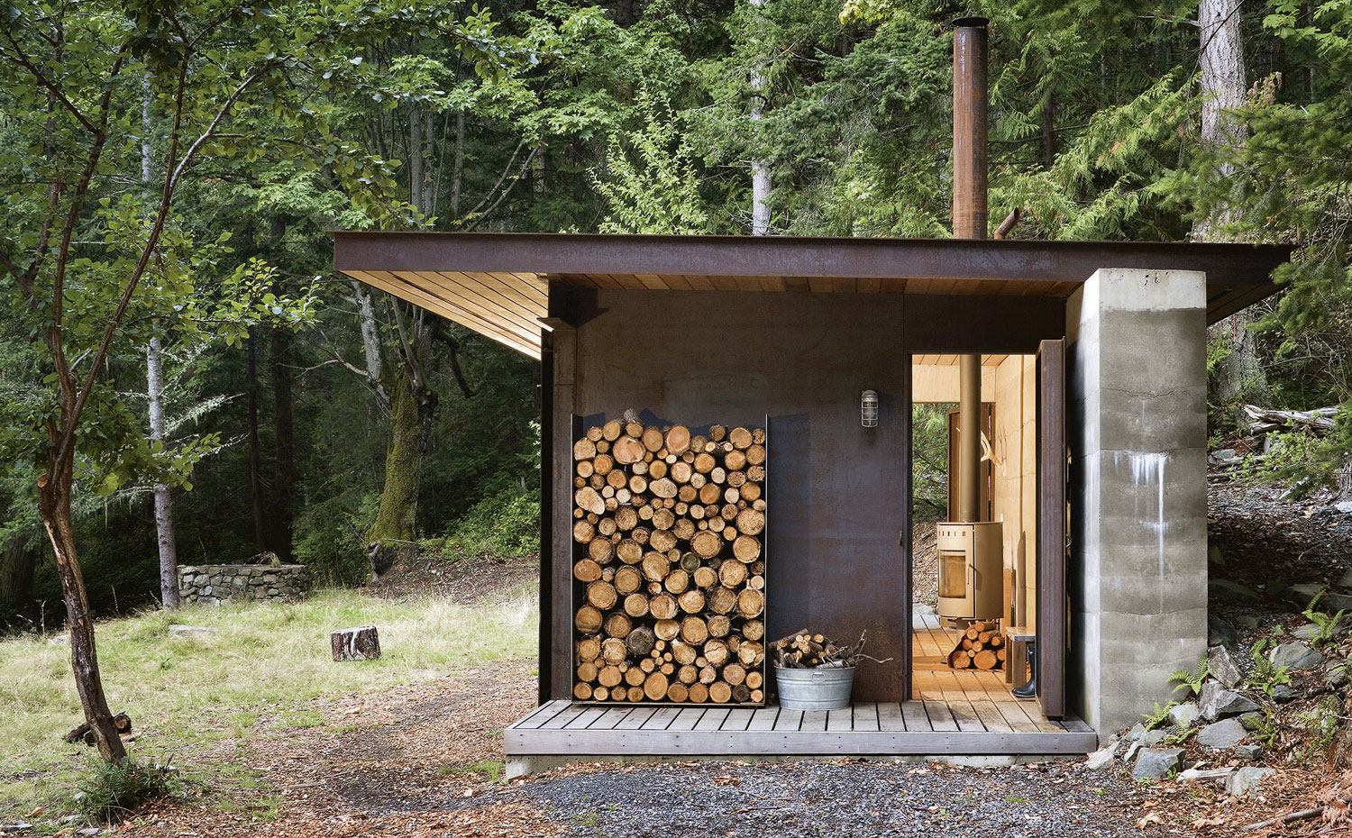 Cabaña de Olson Kundig Architects en la Columbia Británica