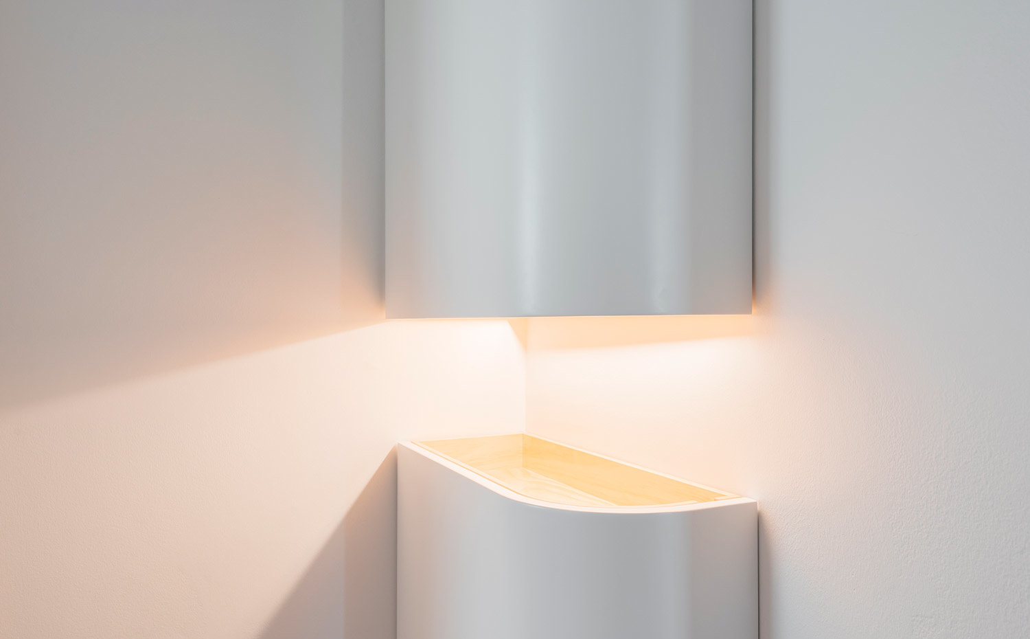 008. La luz no cenital ayuda a crear un ambiente idóneo en los espacios con techos muy altos, como los de este apartamento