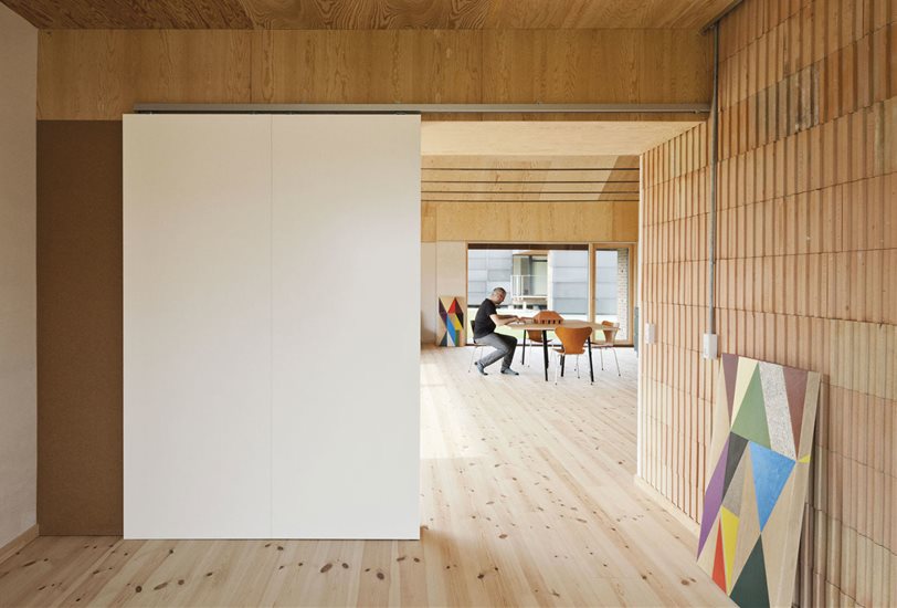 La Casa Ladrillo en Nyborg (Dinamarca), de Leth & Gori, se basa en el diseño de las casas danesas de comienzos del siglo XX. En su construcción solo se ha empleado un material: ar