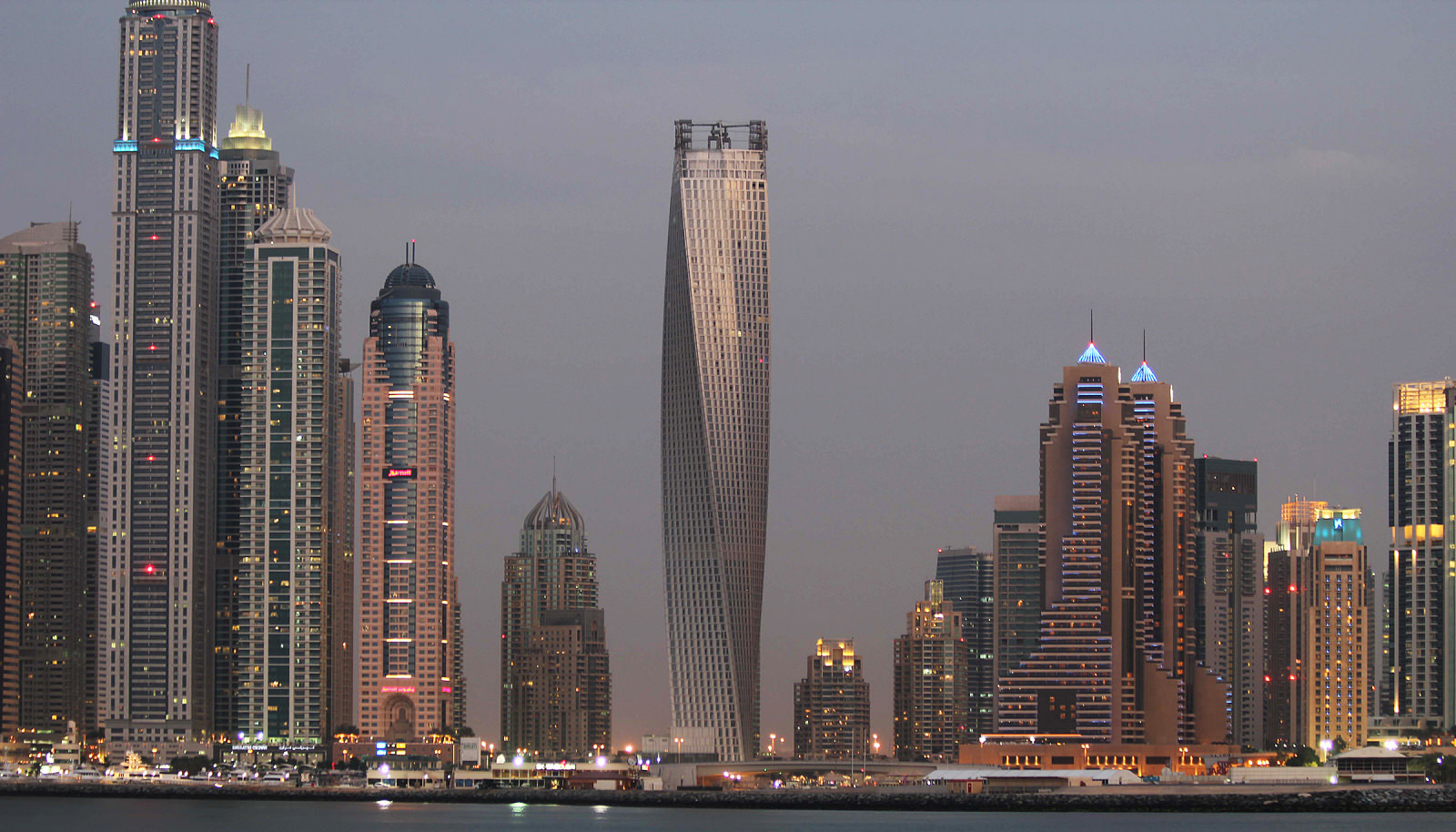 Torre Cayan en Dubai, de SOM (2006)