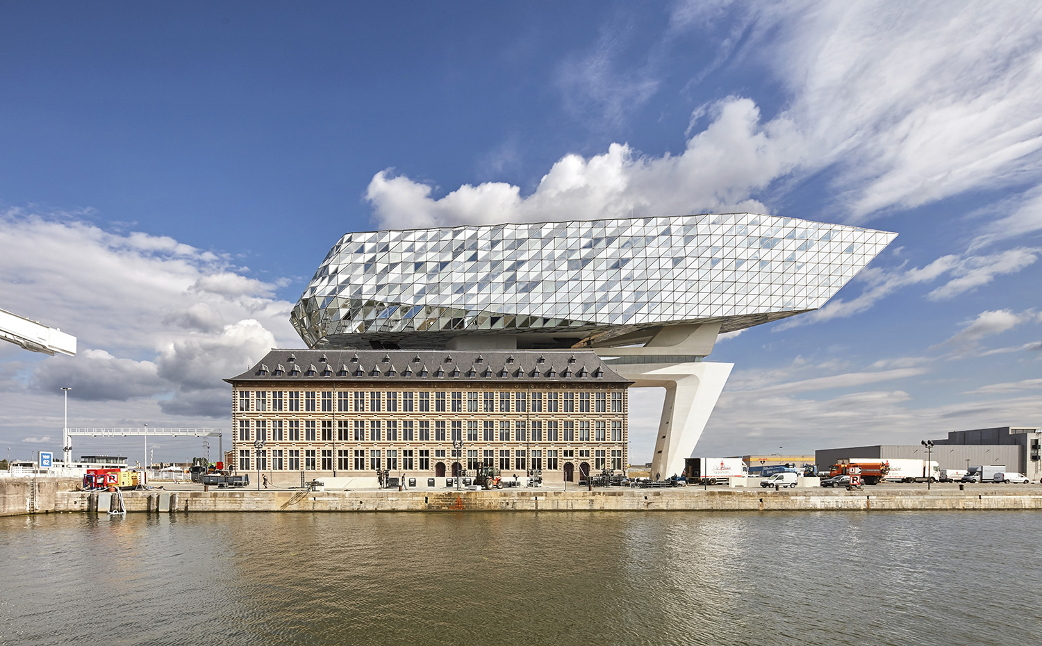 Sede de la autoridad portuaria de Amberes, Bélgica, Zaha Hadid