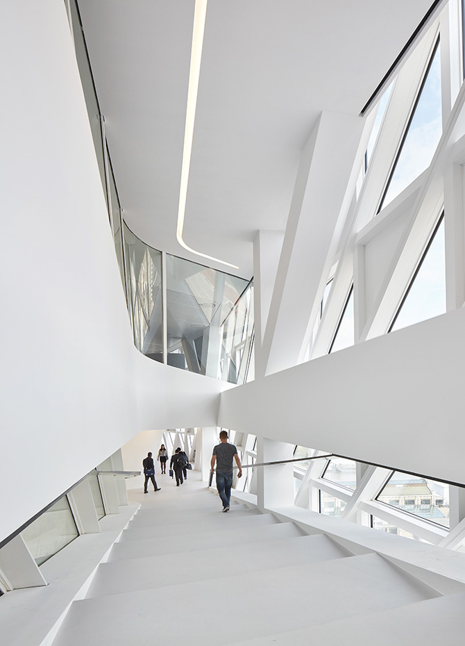 Sede de la autoridad portuaria de Amberes, Bélgica, Zaha Hadid
