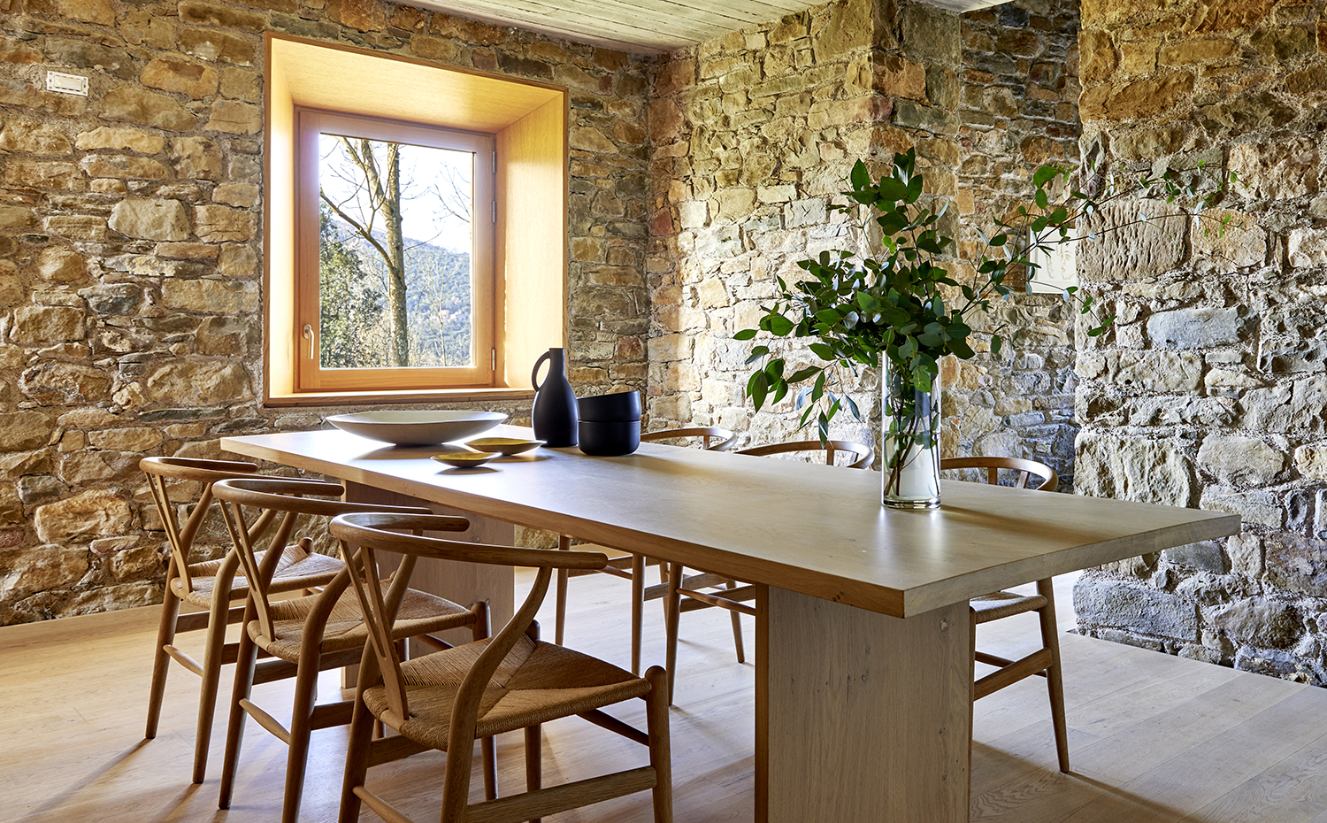 00398144 ok. Sillas Wishbone, diseño de Hans J. Wegner para Carl Hansen & Søn