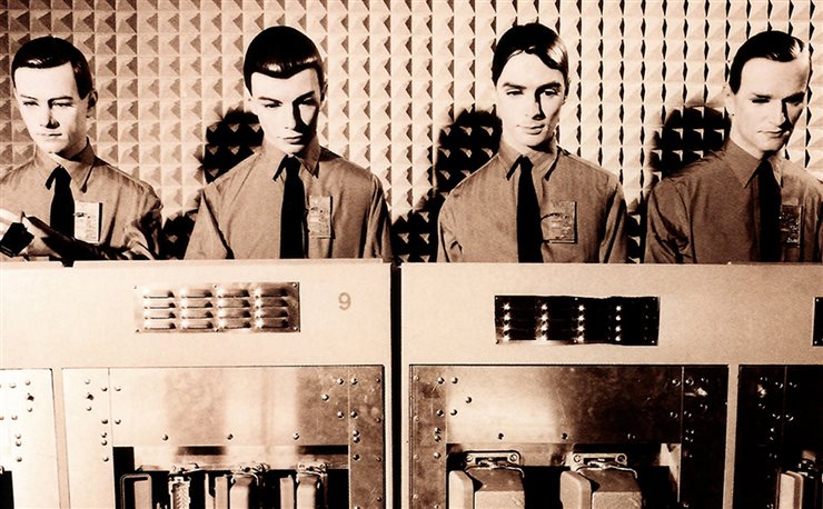 Las nuevas tecnologías son parte del ADN musical y visual de Kraftwerk