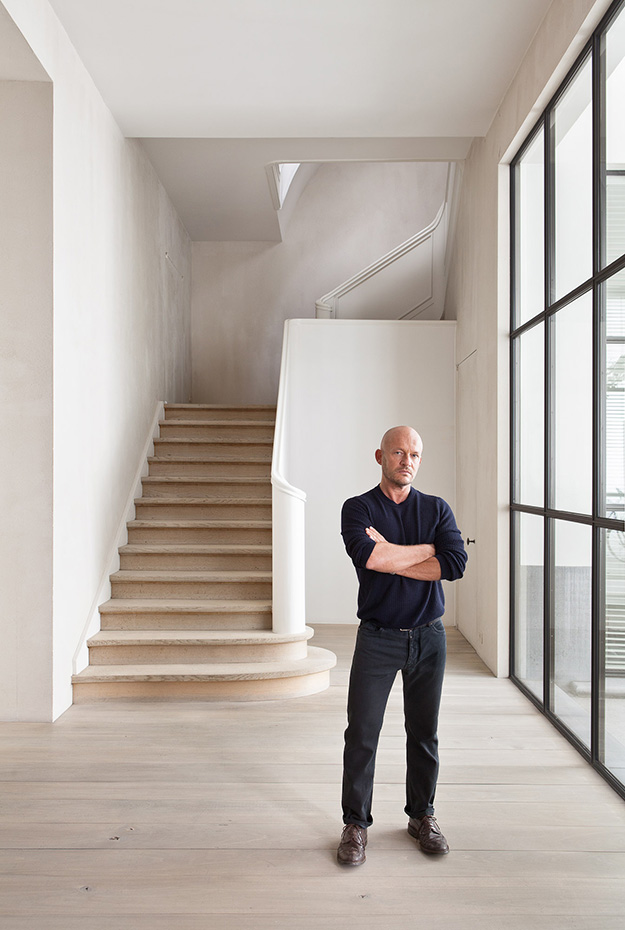 131007-ad-vvd-orig-3264 001. El arquitecto y diseñador belga Vincent van Duysen ha sido nombrado Diseñador del Año por Interieur 2016