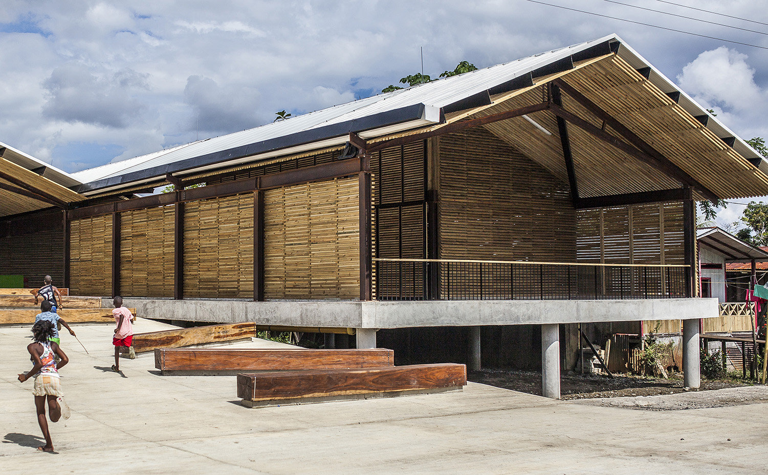 Parque educativo Saberes Ancestrales en Vigía del Fuerte (Colombia), de Farhid Maya Ramírez, Lucas Serna Rodas, Diana Herrera Duque y Mauricio Valencia Correa
