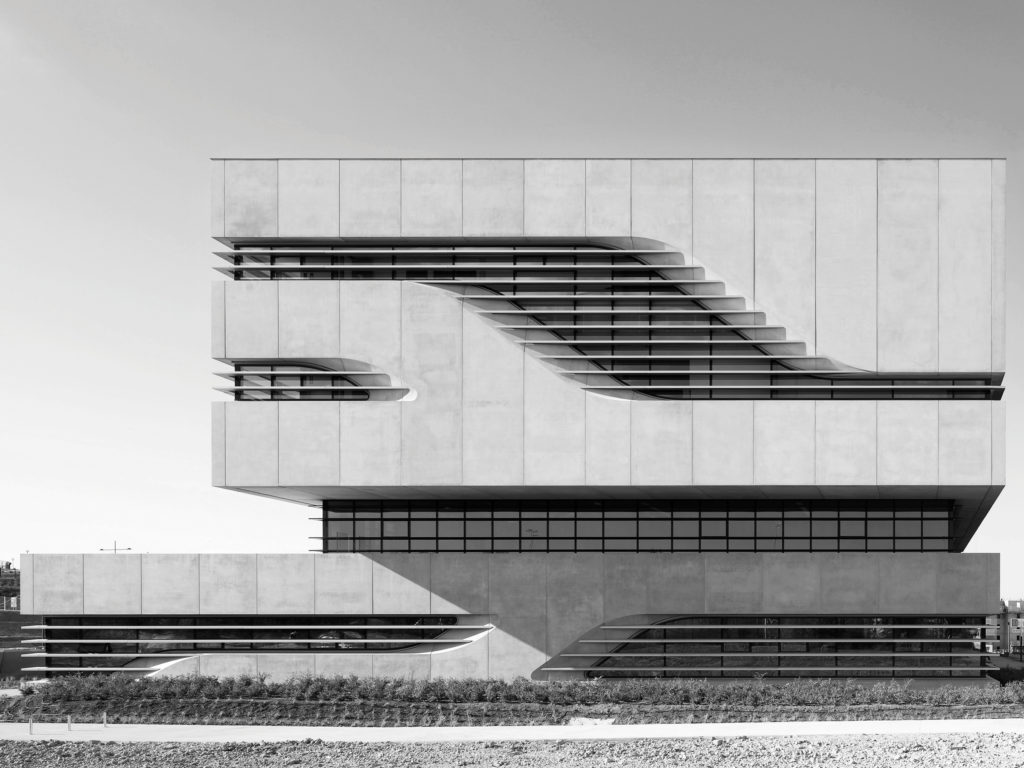 Pierresvivies, Montpellier (Francia, 2012), por Zaha Hadid