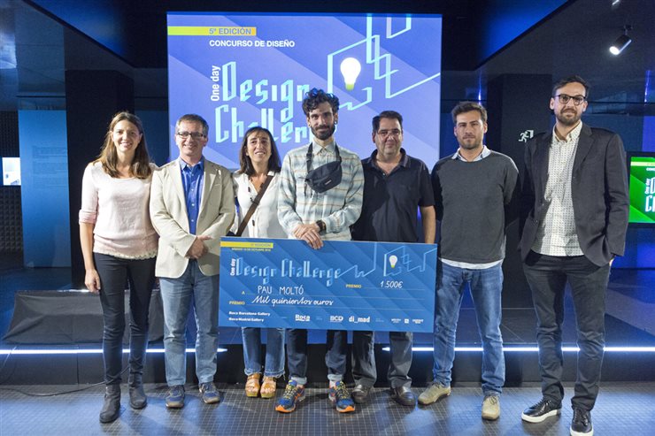 Los ganadores del concurso, con el primer clasificado, Pau Moltó, en el centro