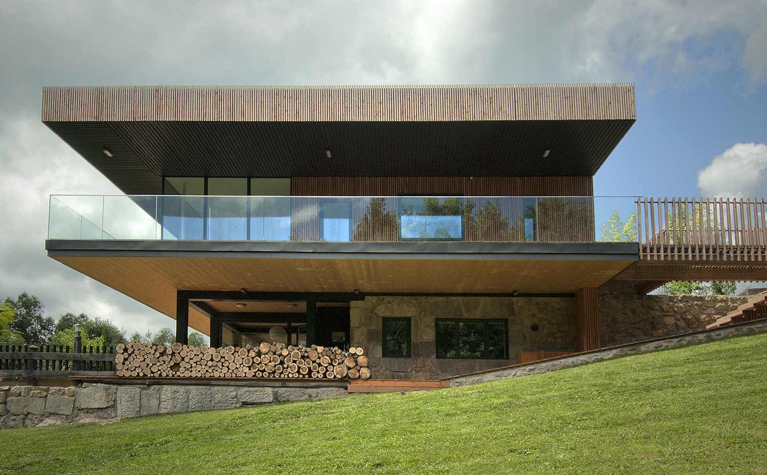  casa vita2 egoin. La Casa Vita, de Egoin, sobrepasa los estándares Passivhaus al producir el doble de energía de la que consume