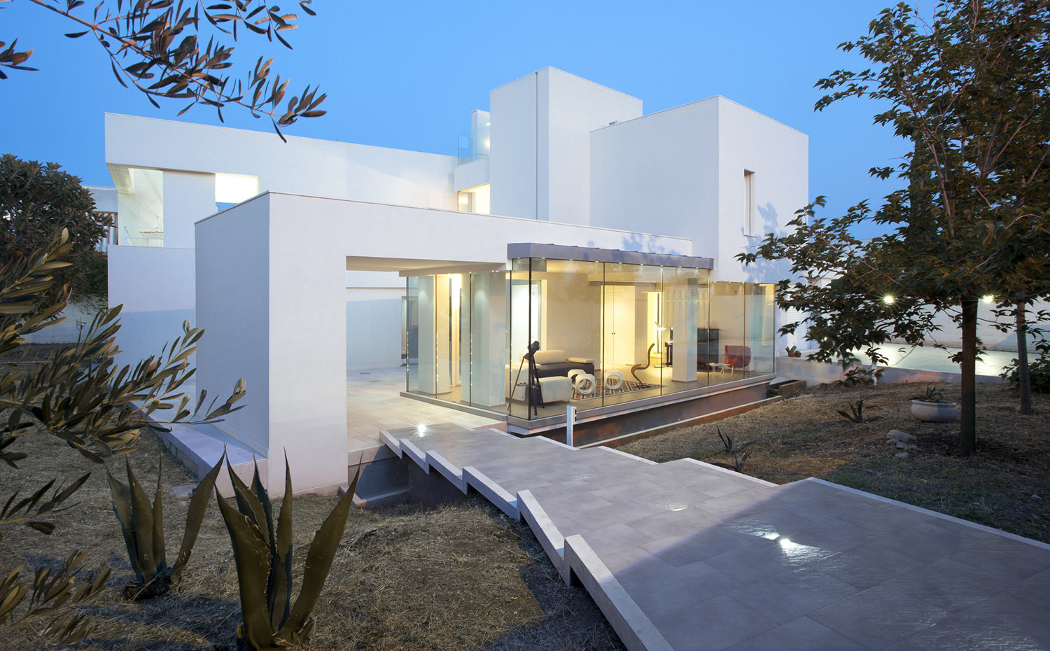 villa di gioia. La Villa di Gioia en Bisceglie (Italia), de Studio Pedone en colaboración con Annamaria Perruccio, tiene una demanda de calefacción y refrigeración de solo 8 kWh/m2año
