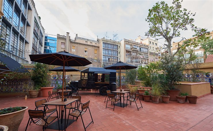 El diseño paisajístico de los británicos Harry y David Rich ha preservado el encanto del patio interior