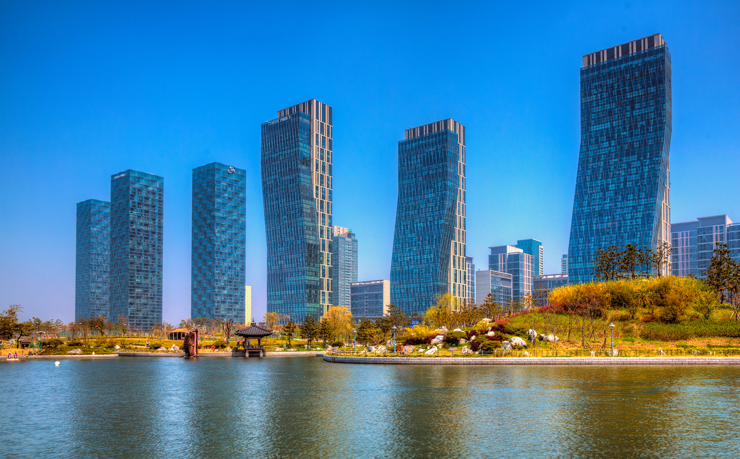 Songdo. El Distrito Internacional de Negocios Songdo, en Incheon (Corea del Sur), diseñado por el estudio Kohn Pedersen Fox (KPF), prevé dar alojamiento a 30.000 residentes y generar 33.000 puestos de trabajo con un 70% menos de emisiones contaminantes