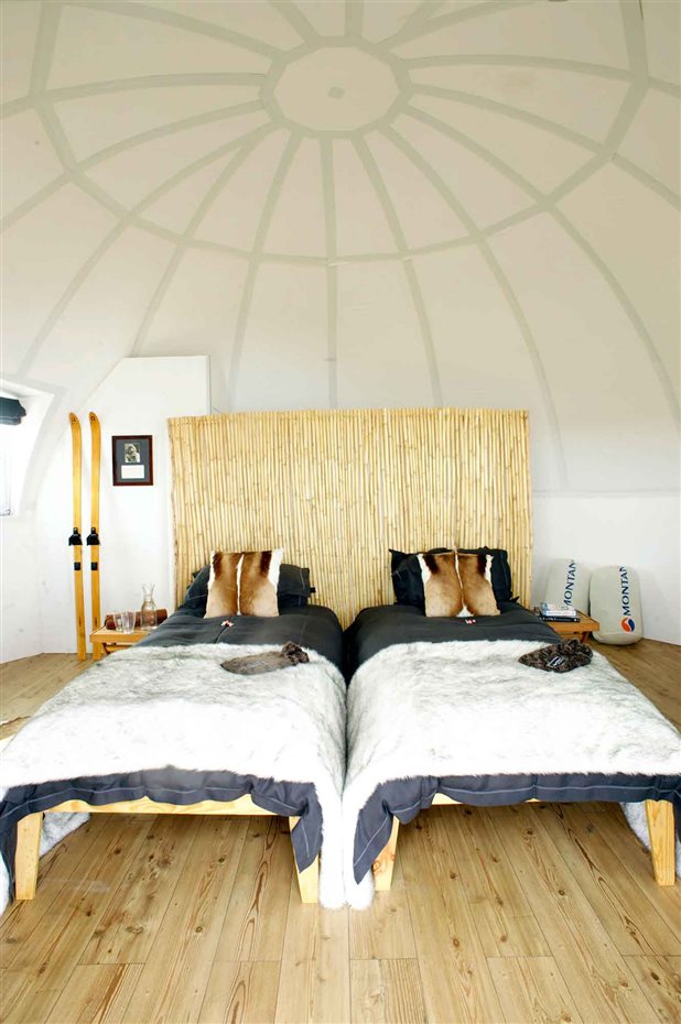 Inside the sleeping pod. Campamento White Desert