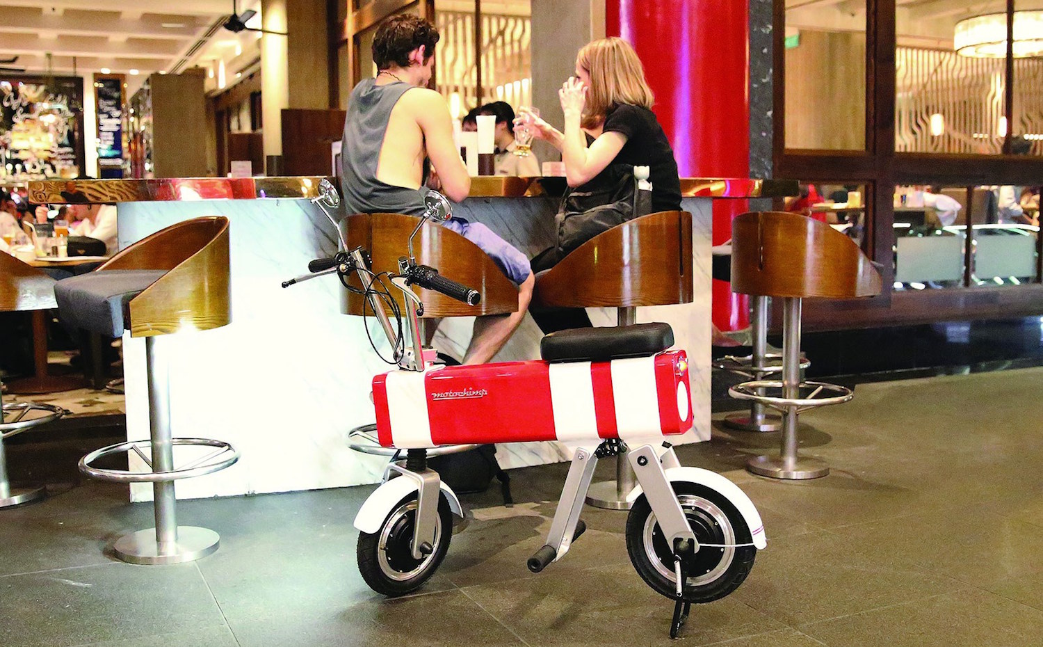 motochimp. Cualquier rincón sirve para aparcar