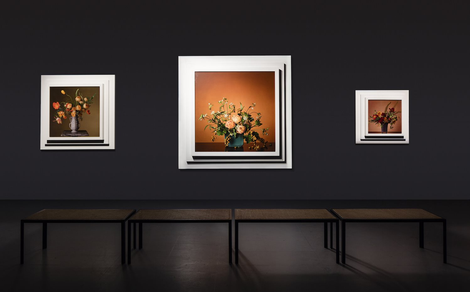 161115-Botanico-7sin DEF. Fotografías con arreglos florales obra de Steven Meisel, en la última parte de la exposición