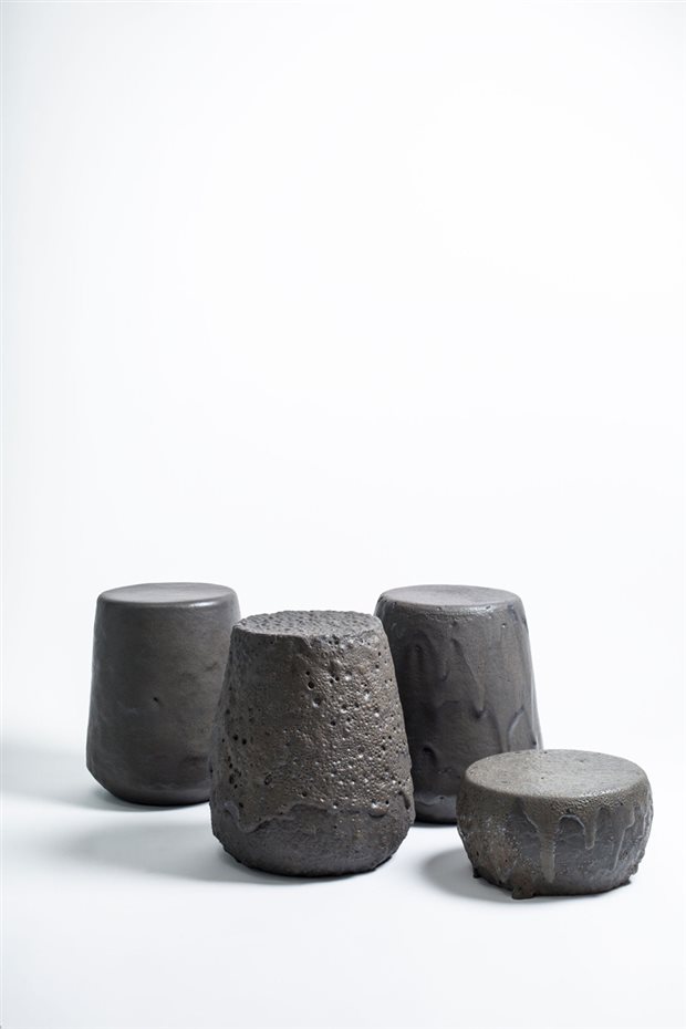 G LAVA-9724 818. Colección de taburetes Remolten