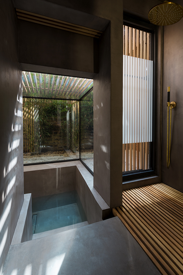 Sunken bath Studio 304 Londres