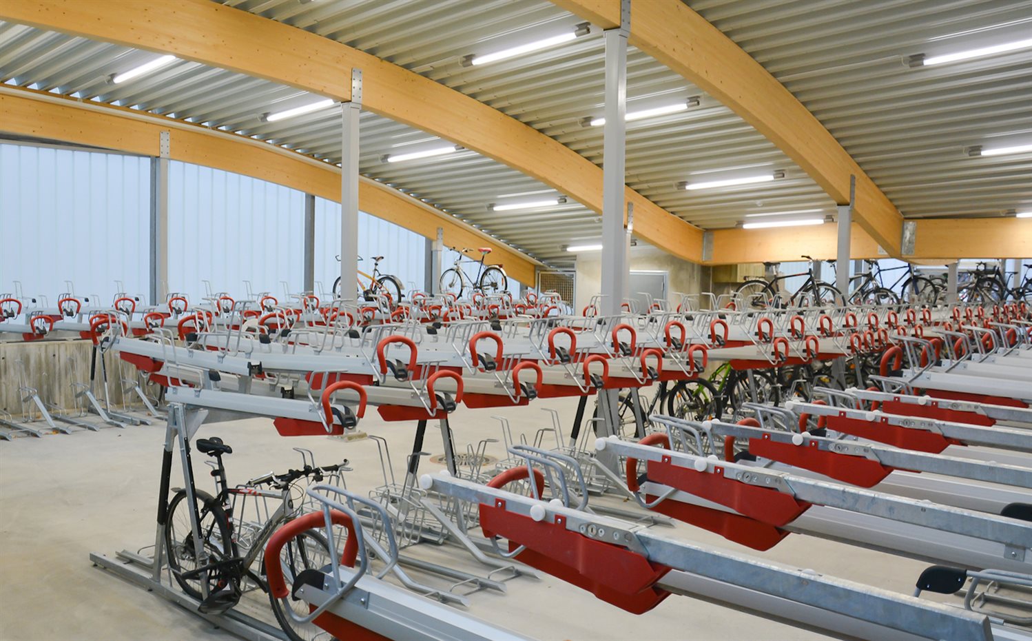 sykkelhotell-15. Está pensado como aparcamiento para dejar las bicis al coger el tren