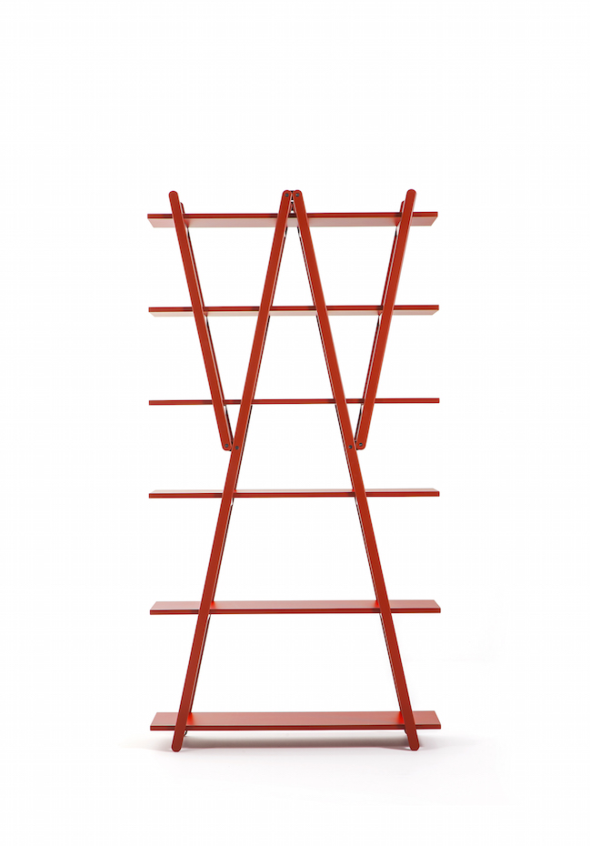 CASSINA Nuvola Rossa rossa. Belleza y funcionalidad en la estantería Nuvola Rossa, de Cassina, diseñada por Vico Magistretti