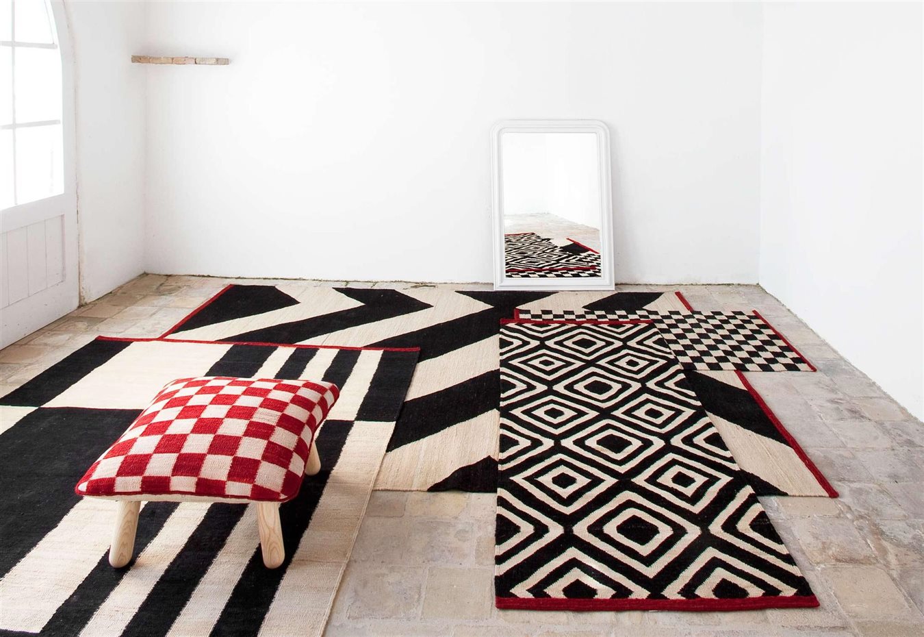 melange nanimarquina. Gracias a la simplificación de motivos y la reducción de colores, la colección Mélange, diseñada por Sybilla para nanimarquina, se convierte en la versión contemporánea del kílim