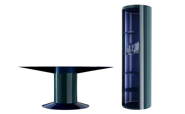 La colección está compuesta por la mesa redonda Li-Da y la columna vertical Li-Do, ambos con mecanismo giratorio
