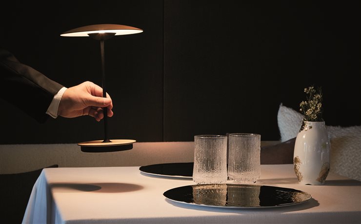 Una idea práctica y eficiente: lámparas con baterías recargables. Modelo Ginger, de Joan Gaspar para Marset