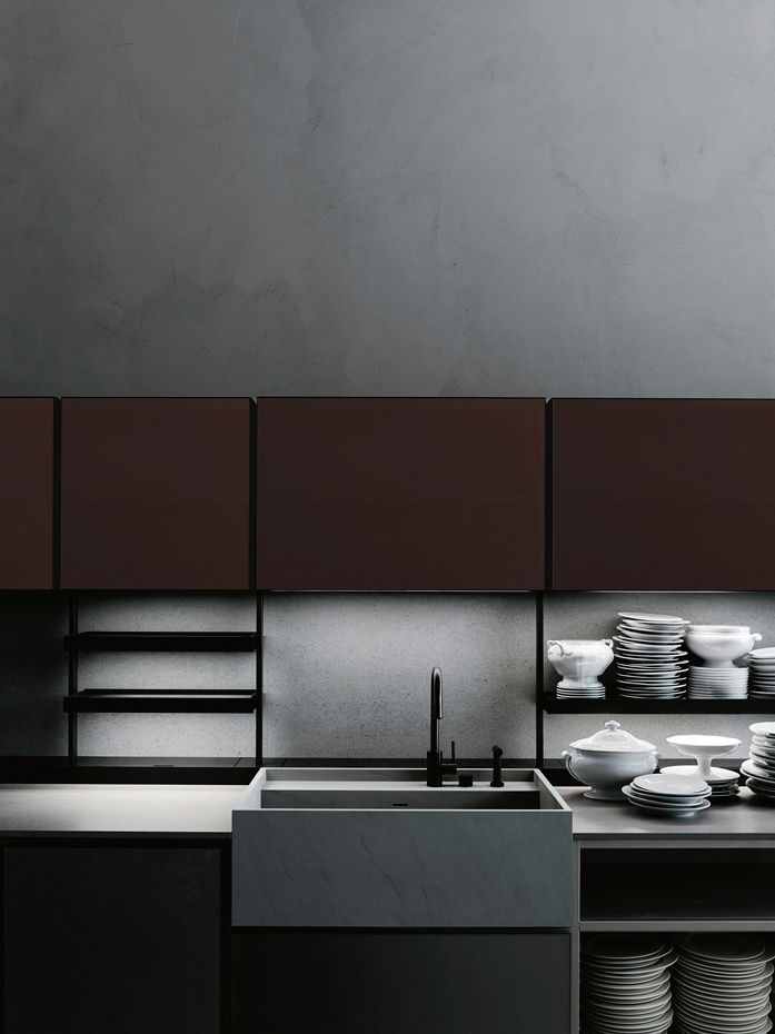 Salinas-det-sink-Quartzite-bytommasosartori high. Todas las instalaciones, incluida la iluminación LED, están integradas en los módulos