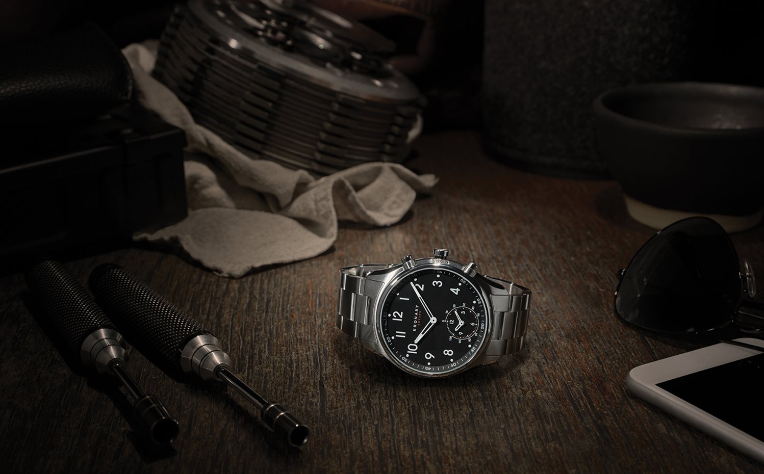 UPDATED Still life Secondo Apex SS-sRGB. El modelo Apex se fabrica en acero inoxidable