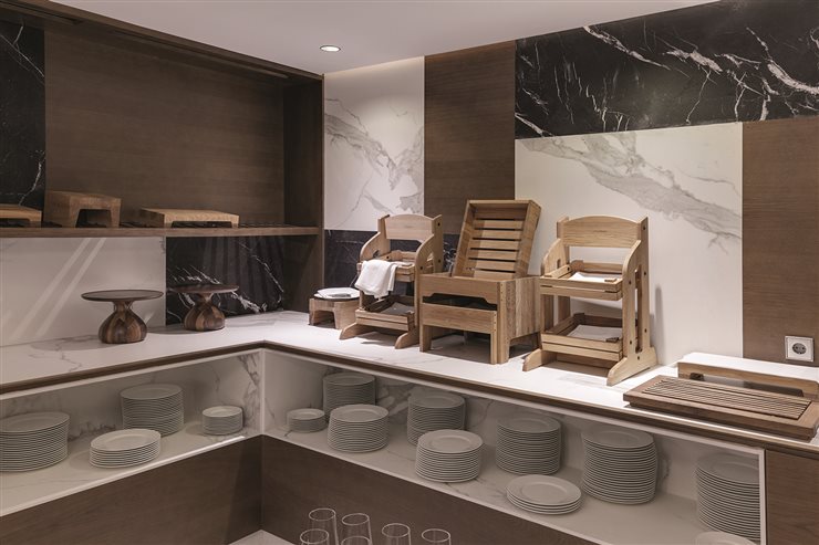 Gracias a sus diferentes formatos y espesores, a su porosidad casi nula y a su fácil mantenimiento, el modelo Estatuario de Neolith es la opción ideal para diferentes soluciones