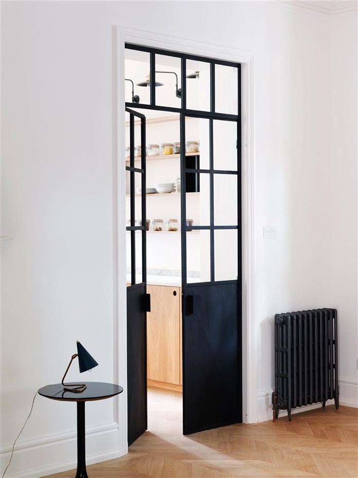 casa lomdres2. El negro representa la elegancia en el norte de Europa