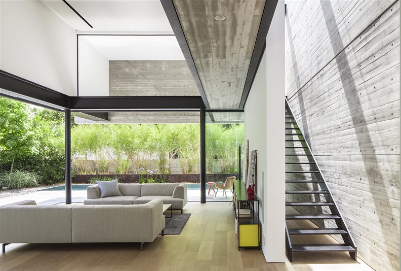 El desarrollo de herramientas informáticas cada vez más potentes permite gestionar mejor la información de un proyecto de arquitectura. Casa SB, de Pitsou Kedem