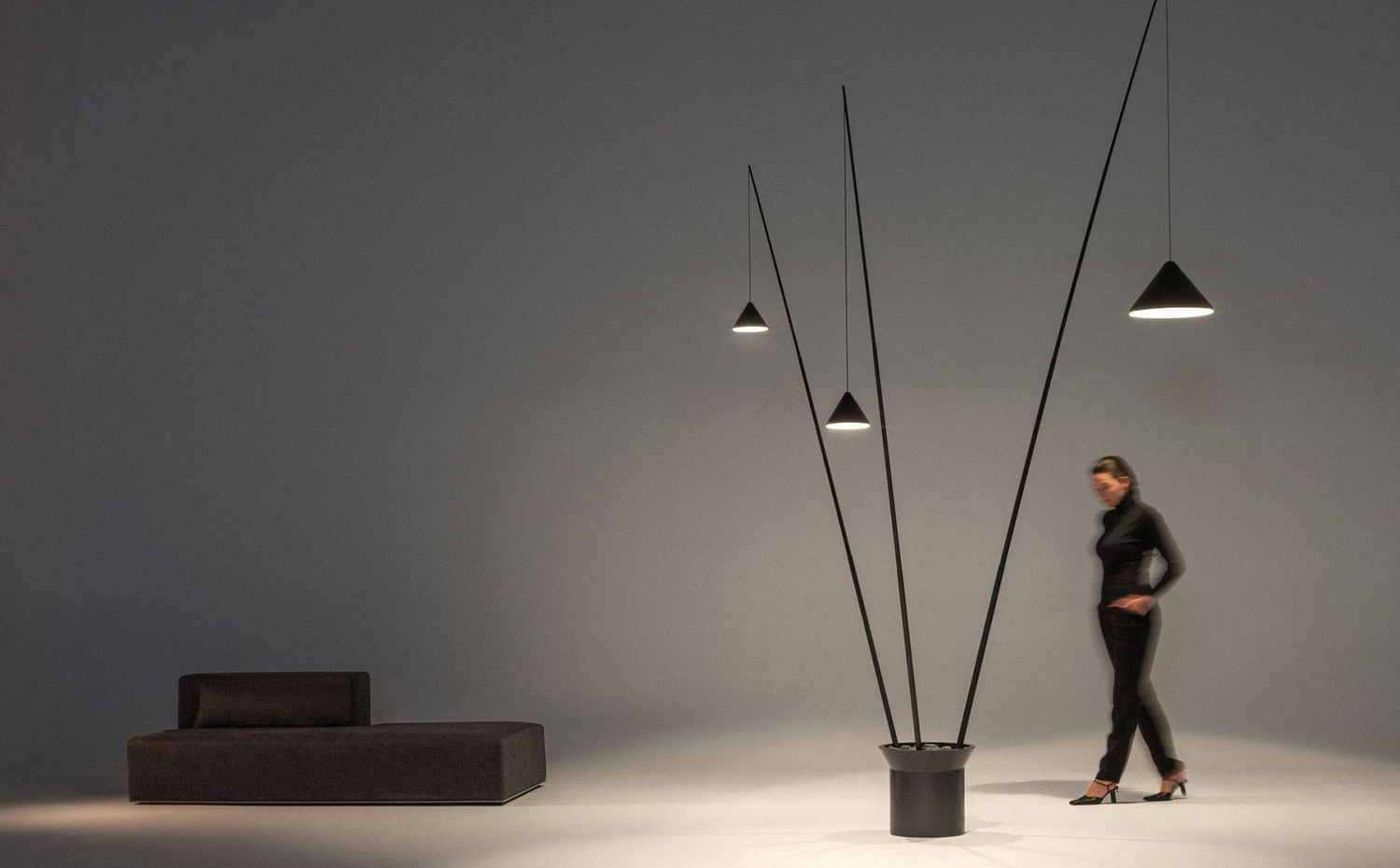 NORTH-Floor-lamp-Vibia-237552-relea64b9ea. Lámpara North, de Arik Levy para Vibia