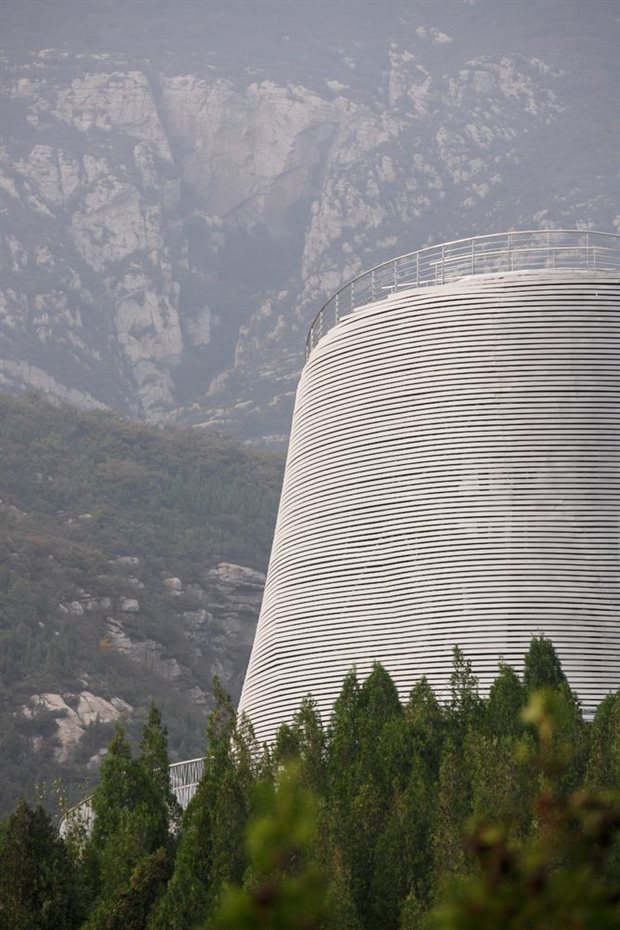 Teatro Shaolin de los Monjes Voladores en China de Mailitis Architects
