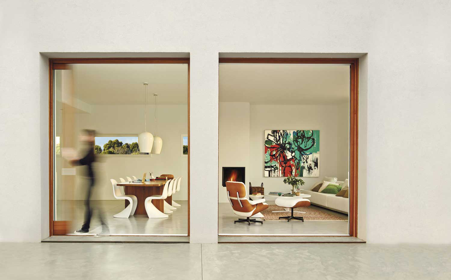 ARQUITECTURA-155-2. Las ventanas juegan un papel fundamental como captadores de luz. De ahí la importancia de su tamaño y orientación. Vivienda de los arquitectos Juan Antonio Llobera y Luis Corral