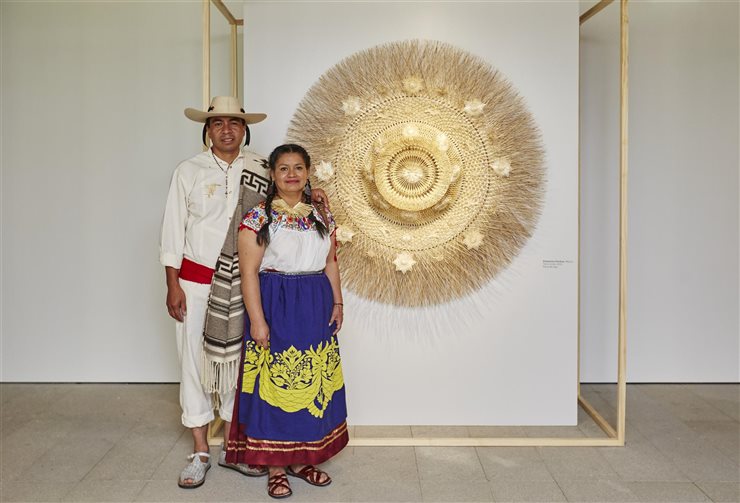 Artesanias Panikua, de México, con su obra 'Tata Curiata'
