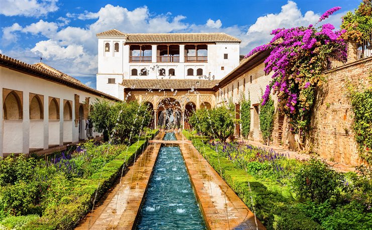 En España existe un ejemplo perfecto de 'slow garden': los jardines del Generalife, en la Alhambra de Granada