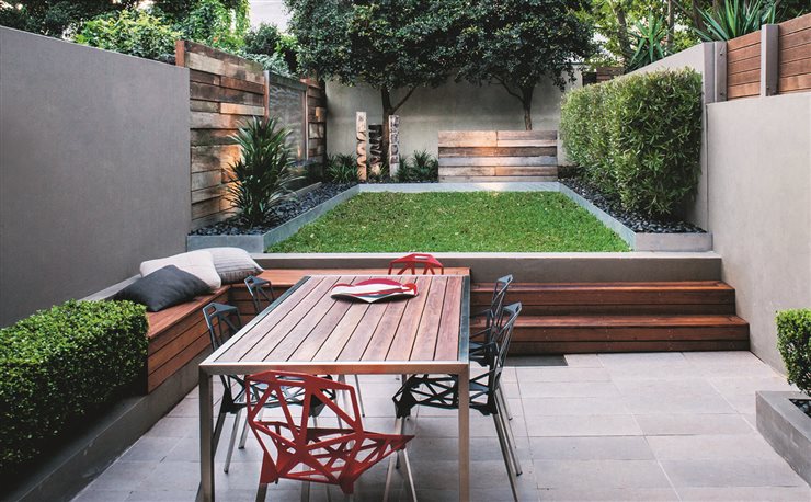 Entre las características externas que presentan los jardines lentos destaca la incorporación de materiales novedosos como los acabados de agua y piel, y también el cuero negro
