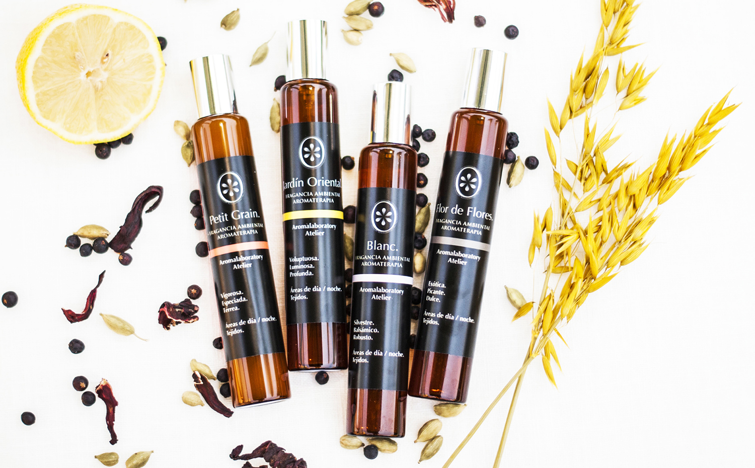aromalaboratory atelier. El nebulizador crea una molécula tan pequeña que no cae al suelo, aunque es eficaz en un mínimo de 100 metros diáfanos. Productos de Aromalaboratory Atelier